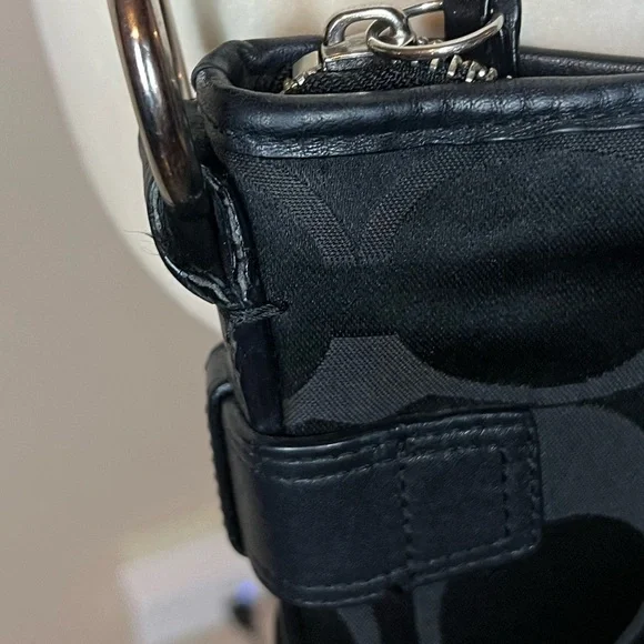 Coach Black Signature Silver Chain ShoulderBag Adjustable Strap - Picture 9 of 15